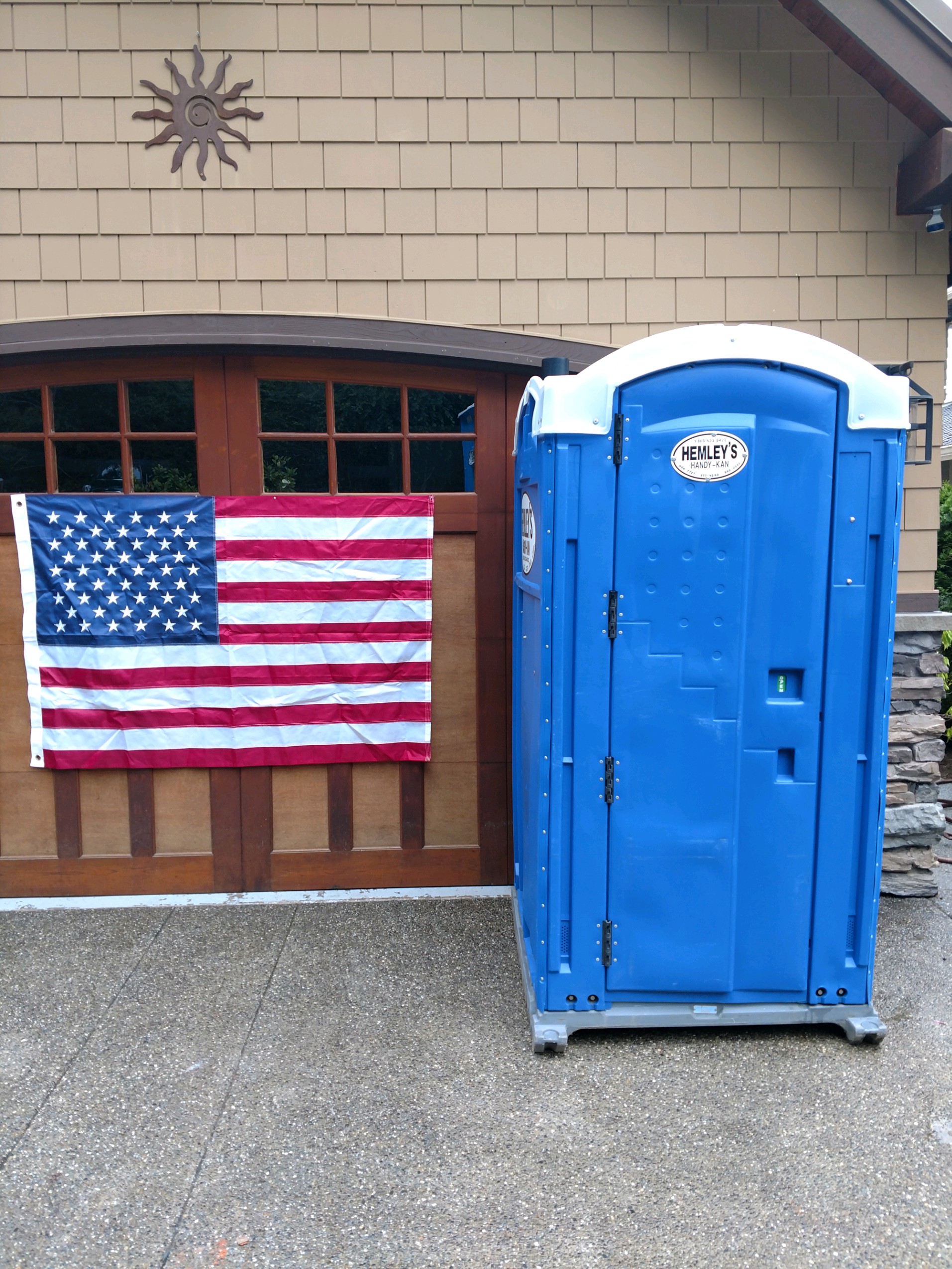 Hemleys Handy Kans - Portable Toilet Rentals For Job-sites, Events, Emergencies, in Gig Harbor, Bremerton, Port Orchard, Kitsap County WA, Pierce County WA, and King County WA